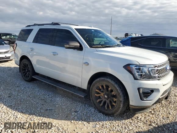 ✅ 2020 Ford Expedition King Ranch • VIN: 1FMJU1PT9LEA85793 • Lot: 81160534. Wystawiony na Copart z przebiegiem 55 775 mil. Bezpłatny archiwum sprzedaży aukcyjnych z USA i szczegółowy raport historii pojazdu na DreamBid. Zdjęcie 4.