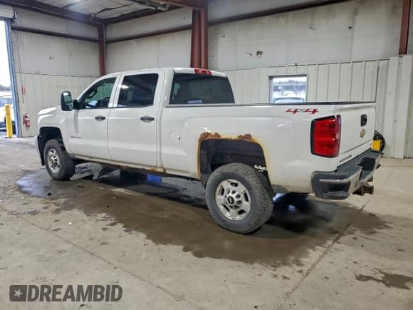 ✅ 2015 Chevrolet Silverado 2500HD LT • VIN: 1GC1KVE84FF184116 • Lot: 93963425. Listed on Copart with 215,459 mi. Free auction sales archive from the USA and detailed vehicle history report at DreamBid. Image 2.