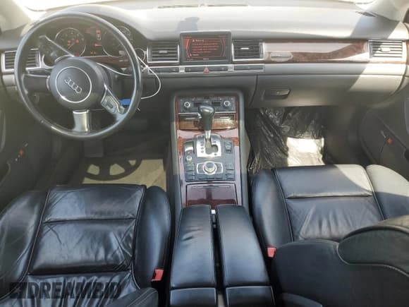 ✅ 2005 Audi A8 4.2L • VIN: WAULL44E55N009656 • Лот: 51908155. Опубликован ранее на Copart с пробегом 133 848 миль. Бесплатный доступ к архиву аукционных продаж из США и подробный отчёт об истории автомобиля на DreamBid. Изображение 8.