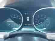 2017 Hyundai Santa Fe 2.4L z VIN 5XYZU3LB6HG422242, wystawiony jako IAAI lot #43122154 z przebiegiem 80 122 mil mil oraz . Historia ofert i sprzedaży dostępna na DreamBid. Obrazek 7.