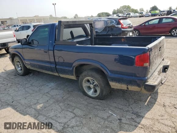 ✅ 2002 Chevrolet S-10 LS • VIN: 1GCCS145128102625 • Лот: 64792244. Опубликован ранее на Copart с пробегом 112 322 миль. Бесплатный доступ к архиву аукционных продаж из США и подробный отчёт об истории автомобиля на DreamBid. Изображение 2.