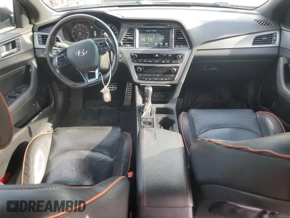 ✅ 2015 Hyundai Sonata Sport • VIN: 5NPE34AB7FH253414 • Lot: 80430535. Wystawiony na Copart z przebiegiem 74 714 mil. Bezpłatny archiwum sprzedaży aukcyjnych z USA i szczegółowy raport historii pojazdu na DreamBid. Zdjęcie 8.