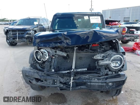 ✅ 2022 Ford Bronco • VIN: 1FMDE5BH6NLB55091 • Lot: 43124805. Wystawiony na IAAI z przebiegiem 27 616 mil. Bezpłatny archiwum sprzedaży aukcyjnych z USA i szczegółowy raport historii pojazdu na DreamBid. Zdjęcie 12.