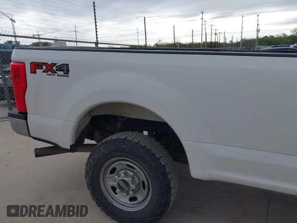 ✅ 2019 Ford F-250 XL • VIN: 1FT7W2B61KEF79726 • Lot: 43806062. Listed on IAAI with 228,653 mi. Free auction sales archive from the USA and detailed vehicle history report at DreamBid. Image 6.