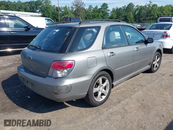 ✅ 2006 Subaru Impreza i • VIN: JF1GG67606G805963 • Lot: 42856333. Wystawiony na IAAI z przebiegiem 193 229 mil. Bezpłatny archiwum sprzedaży aukcyjnych z USA i szczegółowy raport historii pojazdu na DreamBid. Zdjęcie 4.