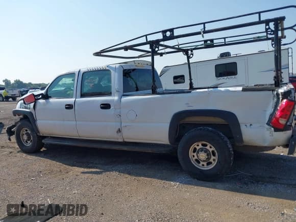 ✅ 2007 Chevrolet Silverado 2500HD LT3 • VIN: 1GCHK23G07F200417 • Лот: 42903869. Опубликован ранее на IAAI с пробегом Не указан. Бесплатный доступ к архиву аукционных продаж из США и подробный отчёт об истории автомобиля на DreamBid. Изображение 13.