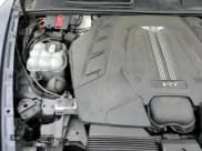 ✅ 2019 Bentley Bentayga V8 • VIN: SJAAM2ZV9KC024691 • Lot: 59217965. Listed on Copart with 33,243 mi. Free auction sales archive from the USA and detailed vehicle history report at DreamBid. Image 17.