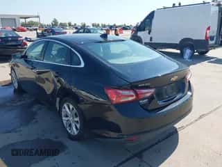 2019 Chevrolet Malibu LT z VIN 1G1ZD5ST5KF205113, wystawiony jako IAAI lot #43324810 z przebiegiem 70 310 mil mil oraz . Historia ofert i sprzedaży dostępna na DreamBid. Obrazek 3.