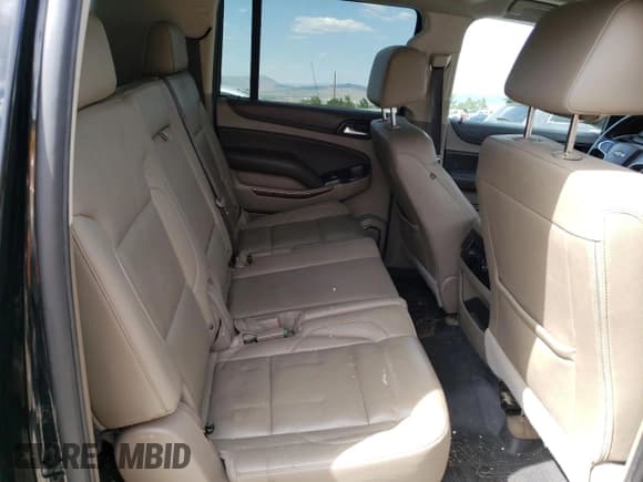 ✅ 2017 Chevrolet Suburban LT • VIN: 1GNSKHKC0HR179356 • Lot: 63812704. Wystawiony na Copart z przebiegiem Nie podano. Bezpłatny archiwum sprzedaży aukcyjnych z USA i szczegółowy raport historii pojazdu na DreamBid. Zdjęcie 11.