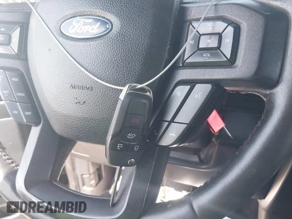 ✅ 2018 Ford Expedition Max XL • VIN: 1FMJK1GT4JEA53501 • Lot: 41822414. Wystawiony na IAAI z przebiegiem 60 352 mil. Bezpłatny archiwum sprzedaży aukcyjnych z USA i szczegółowy raport historii pojazdu na DreamBid. Zdjęcie 11.