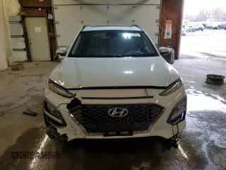 2019 Hyundai Kona Ultimate z VIN KM8K5CA55KU246717, wystawiony jako Copart lot #39403953 z przebiegiem 29 561 mil mil oraz . Historia ofert i sprzedaży dostępna na DreamBid. Obrazek 5.