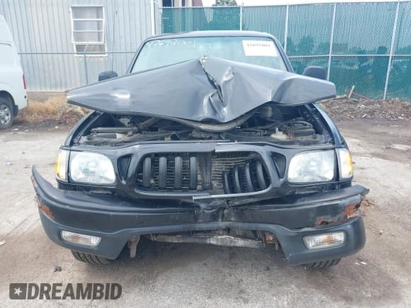 ✅ 2003 Toyota Tacoma • VIN: 5TEHN72N63Z301821 • Lot: 42692001. Listed on IAAI with 176,986 mi. Free auction sales archive from the USA and detailed vehicle history report at DreamBid. Image 12.