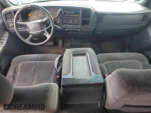 ✅ 2001 Chevrolet Silverado 2500HD LS • VIN: 1GCHK23U81F104273 • Lot: 55800415. Wystawiony na Copart z przebiegiem 215 292 mil. Bezpłatny archiwum sprzedaży aukcyjnych z USA i szczegółowy raport historii pojazdu na DreamBid. Zdjęcie 8.