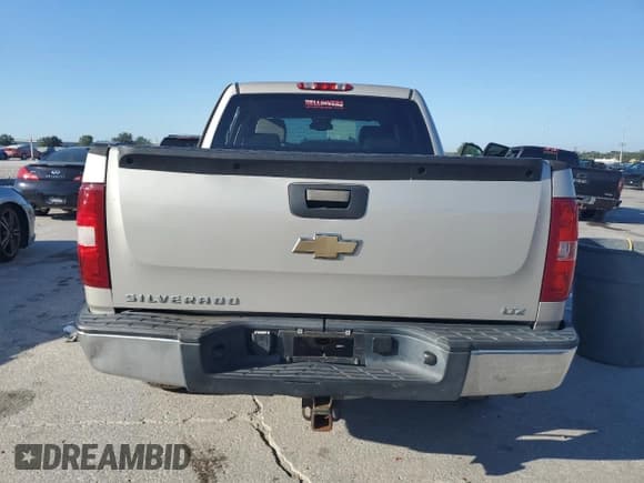 ✅ 2007 Chevrolet Silverado 1500 LTZ • VIN: 3GCEK13MX7G541132 • Лот: 73959474. Опубликован ранее на Copart с пробегом 144 152 миль. Бесплатный доступ к архиву аукционных продаж из США и подробный отчёт об истории автомобиля на DreamBid. Изображение 6.