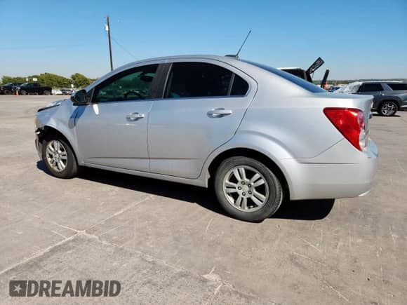 ✅ 2015 Chevrolet Sonic LT • VIN: 1G1JC5SH4F4175972 • Lot: 82284225. Listed on Copart with 161,635 mi. Free auction sales archive from the USA and detailed vehicle history report at DreamBid. Image 2.