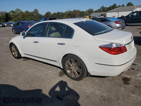 2011 Hyundai Genesis z VIN KMHGC4DF0BU126197, wystawiony jako Copart lot #77011234 z przebiegiem 171 348 mil mil oraz Szkoda całkowita • Salvage title. Historia ofert i sprzedaży dostępna na DreamBid. Obrazek 2.