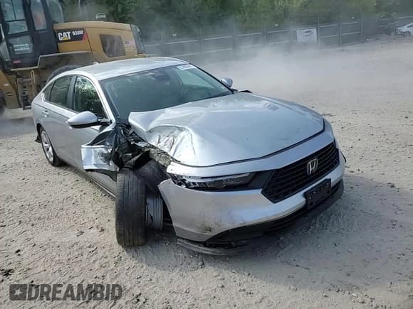 ✅ 2024 Honda Accord LX • VIN: 1HGCY1F25RA085835 • Lot: 67800485. Listed on Copart with 23,475 mi. Free auction sales archive from the USA and detailed vehicle history report at DreamBid. Image 13.