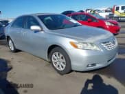 ✅ 2007 Toyota Camry LE • VIN: JTNBK46K273025831 • Лот: 43672211. Опубликован ранее на IAAI с пробегом 340 114 миль. Бесплатный доступ к архиву аукционных продаж из США и подробный отчёт об истории автомобиля на DreamBid. Изображение 1.