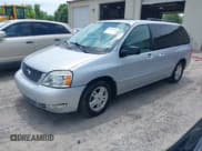 ✅ 2007 Ford Freestar SEL • VIN: 2FMZA52217BA00979 • Lot: 42151101. Wystawiony na IAAI z przebiegiem 112 806 mil. Bezpłatny archiwum sprzedaży aukcyjnych z USA i szczegółowy raport historii pojazdu na DreamBid. Zdjęcie 2.