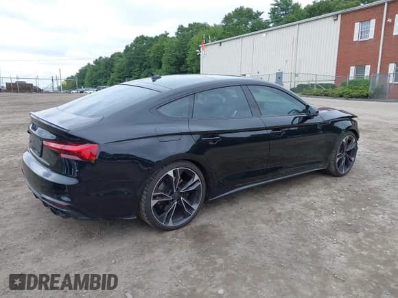 ✅ 2024 Audi S5 Sportback Premium Plus • VIN: WAUC4CF52RA094215 • Lot: 40058457. Listed on IAAI with 4,384 mi. Free auction sales archive from the USA and detailed vehicle history report at DreamBid. Image 4.