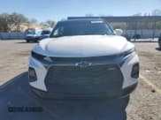 ✅ 2022 Chevrolet Blazer RS • VIN: 3GNKBERS3NS231373 • Lot: 90051575. Wystawiony na Copart z przebiegiem 24 889 mil. Bezpłatny archiwum sprzedaży aukcyjnych z USA i szczegółowy raport historii pojazdu na DreamBid. Zdjęcie 5.