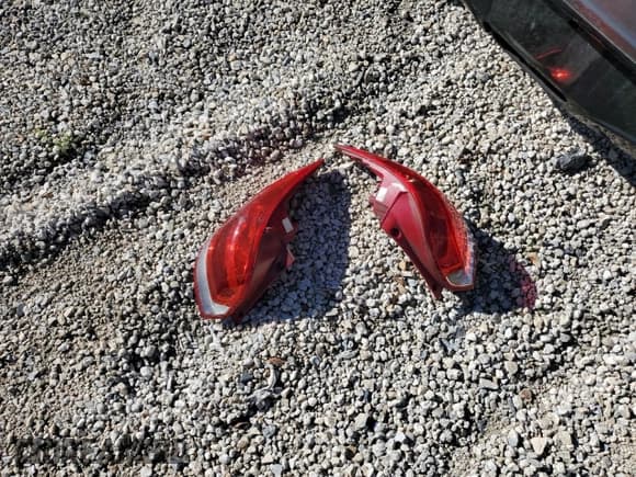 ✅ 2017 Hyundai Veloster • VIN: KMHTC6AD0HU321013 • Lot: 86071034. Wystawiony na Copart z przebiegiem 84 184 mil. Bezpłatny archiwum sprzedaży aukcyjnych z USA i szczegółowy raport historii pojazdu na DreamBid. Zdjęcie 12.