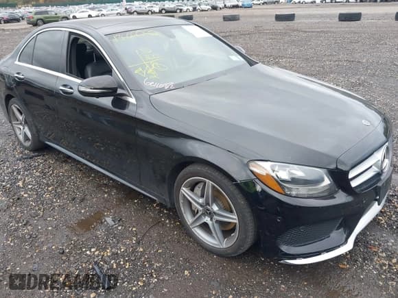 ✅ 2018 Mercedes-Benz C 300 • VIN: WDDWF4KB8JR405959 • Lot: 43427272. Wystawiony na IAAI z przebiegiem 72 734 mil. Bezpłatny archiwum sprzedaży aukcyjnych z USA i szczegółowy raport historii pojazdu na DreamBid. Zdjęcie 1.