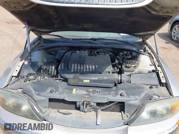 ✅ 2002 Lincoln LS w/Base Pkg • VIN: 1LNHM87A82Y689578 • Lot: 43175167. Wystawiony na IAAI z przebiegiem 140 494 mil. Bezpłatny archiwum sprzedaży aukcyjnych z USA i szczegółowy raport historii pojazdu na DreamBid. Zdjęcie 10.