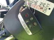 ✅ 2015 Jaguar XF T Premium • VIN: SAJWA0FS6FPU46459 • Lot: 43440239. Wystawiony na IAAI z przebiegiem 102 700 mil. Bezpłatny archiwum sprzedaży aukcyjnych z USA i szczegółowy raport historii pojazdu na DreamBid. Zdjęcie 11.