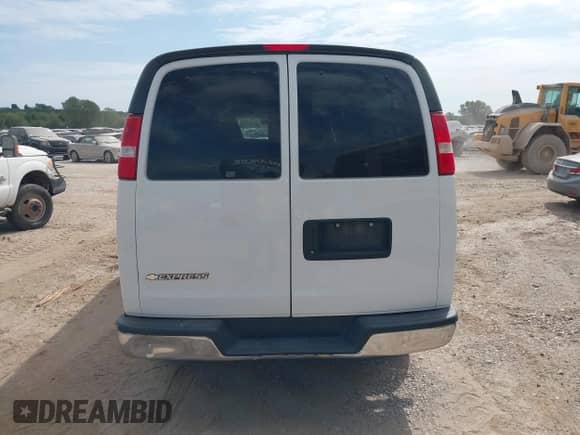 2017 Chevrolet Express Passenger LT с VIN 1GAZGPFG5H1336841, выставлен на аукционе IAAI как лот 43382617 с пробегом 147 896 миль миль и . История ставок и продаж доступна на DreamBid. Изображение 17.