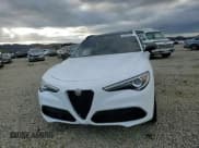 ✅ 2021 Alfa Romeo Stelvio Ti • VIN: ZASPAKBNXM7D11374 • Lot: 82537685. Wystawiony na Copart z przebiegiem 60 125 mil. Bezpłatny archiwum sprzedaży aukcyjnych z USA i szczegółowy raport historii pojazdu na DreamBid. Zdjęcie 14.