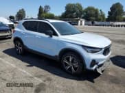 ✅ 2024 Volvo XC40 Core Bright Theme • VIN: YV4L12UK8R2356647 • Lot: 67977235. Listed on Copart with 43,701 mi. Free auction sales archive from the USA and detailed vehicle history report at DreamBid. Image 4.