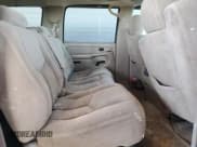 ✅ 2004 Chevrolet Suburban LS • VIN: 1GNEC16T84J149865 • Лот: 53901895. Опубликован ранее на Copart с пробегом 264 465 миль. Бесплатный доступ к архиву аукционных продаж из США и подробный отчёт об истории автомобиля на DreamBid. Изображение 11.