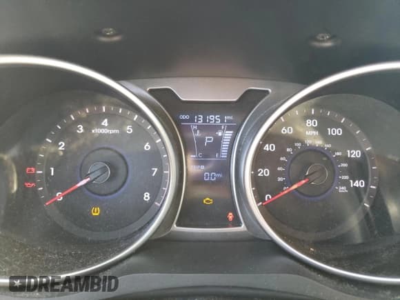 ✅ 2014 Hyundai Veloster • VIN: KMHTC6AD7EU225875 • Lot: 75299694. Wystawiony na Copart z przebiegiem 131 951 mil. Bezpłatny archiwum sprzedaży aukcyjnych z USA i szczegółowy raport historii pojazdu na DreamBid. Zdjęcie 9.