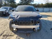 ✅ 2023 Jeep Cherokee Altitude Lux • VIN: 1C4PJMMB0PD103520 • Lot: 87125115. Wystawiony na Copart z przebiegiem 9 528 mil. Bezpłatny archiwum sprzedaży aukcyjnych z USA i szczegółowy raport historii pojazdu na DreamBid. Zdjęcie 5.