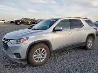 ✅ 2019 Chevrolet Traverse LT Cloth • VIN: 1GNEVMKW5KJ270362 • Lot: 92076155. Wystawiony na Copart z przebiegiem 418 996 mil. Bezpłatny archiwum sprzedaży aukcyjnych z USA i szczegółowy raport historii pojazdu na DreamBid. Zdjęcie 1.