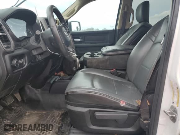 ✅ 2019 Ram 2500 Tradesman • VIN: 3C6UR5HJ3KG671315 • Лот: 83761435. Опубликован ранее на Copart с пробегом Не указан. Бесплатный доступ к архиву аукционных продаж из США и подробный отчёт об истории автомобиля на DreamBid. Изображение 7.