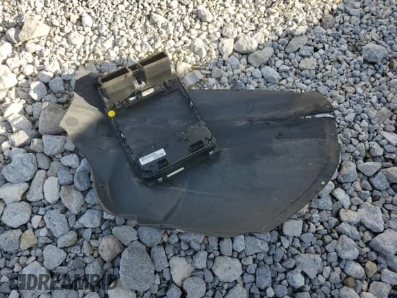 ✅ 2006 Dodge Charger R/T • VIN: 2B3KA53H96H173848 • Lot: 82198755. Wystawiony na Copart z przebiegiem 147 142 mil mil. Skorzystaj z bezpłatnego archiwum sprzedaży aukcyjnych z USA i zobacz szczegółowy raport historii pojazdu na DreamBid. Zdjęcie 12.