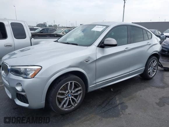 ✅ 2018 BMW X4 M40i • VIN: 5UXXW7C56J0W64140 • Lot: 42814379. Wystawiony na IAAI z przebiegiem 53 545 mil. Bezpłatny archiwum sprzedaży aukcyjnych z USA i szczegółowy raport historii pojazdu na DreamBid. Zdjęcie 19.