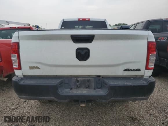 ✅ 2024 Ram 3500 Tradesman • VIN: 3C63R3GJ1RG408607 • Lot: 59584915. Wystawiony na Copart z przebiegiem 11 496 mil. Bezpłatny archiwum sprzedaży aukcyjnych z USA i szczegółowy raport historii pojazdu na DreamBid. Zdjęcie 6.
