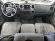 ✅ 2008 Dodge 1500 Laramie • VIN: 1D7HU18238J231490 • Лот: 80891254. Опубликован ранее на Copart с пробегом 196 961 миль. Бесплатный доступ к архиву аукционных продаж из США и подробный отчёт об истории автомобиля на DreamBid. Изображение 8.