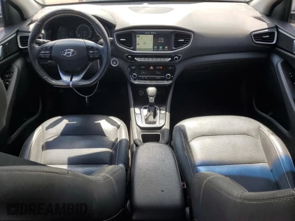 ✅ 2017 Hyundai Ioniq Limited • VIN: KMHC05LC3HU026172 • Lot: 69344704. Wystawiony na Copart z przebiegiem 91 725 mil. Bezpłatny archiwum sprzedaży aukcyjnych z USA i szczegółowy raport historii pojazdu na DreamBid. Zdjęcie 8.