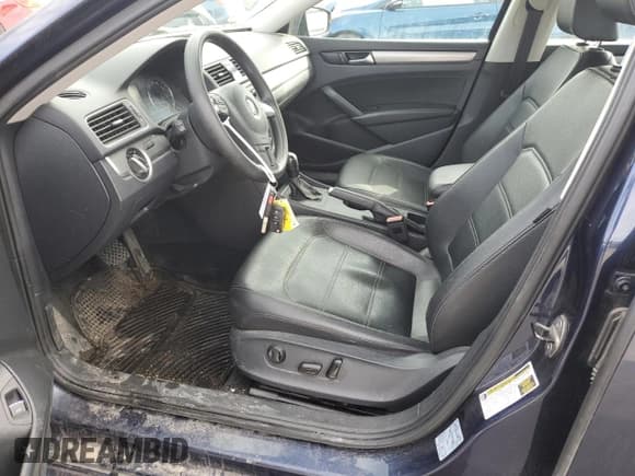 ✅ 2013 Volkswagen Passat Wolfsburg Edition • VIN: 1VWAP7A31DC134194 • Лот: 50797595. Опубликован ранее на Copart с пробегом 136 880 миль. Бесплатный доступ к архиву аукционных продаж из США и подробный отчёт об истории автомобиля на DreamBid. Изображение 7.