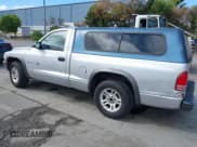 ✅ 2002 Dodge Dakota • VIN: 1B7FL16X62S537717 • Lot: 42261629. Wystawiony na IAAI z przebiegiem Nie podano. Bezpłatny archiwum sprzedaży aukcyjnych z USA i szczegółowy raport historii pojazdu na DreamBid. Zdjęcie 3.