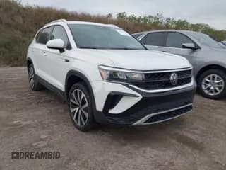 ✅ 2024 Volkswagen Taos SE • VIN: 3VVSX7B26RM037061 • Lot: 41045620. Wystawiony na IAAI z przebiegiem Nie podano. Bezpłatny archiwum sprzedaży aukcyjnych z USA i szczegółowy raport historii pojazdu na DreamBid. Zdjęcie 1.