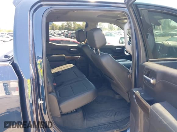 ✅ 2020 Chevrolet Silverado 1500 LT Trail Boss • VIN: 3GCPYFED8LG367055 • Lot: 42945200. Wystawiony na IAAI z przebiegiem 43 162 mil. Bezpłatny archiwum sprzedaży aukcyjnych z USA i szczegółowy raport historii pojazdu na DreamBid. Zdjęcie 8.