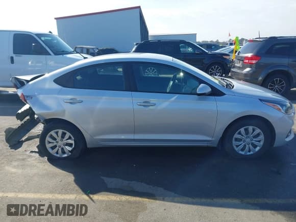 ✅ 2022 Hyundai Accent SE • VIN: 3KPC24A69NE165092 • Лот: 41471915. Опубликован ранее на IAAI с пробегом 110 955 миль. Бесплатный доступ к архиву аукционных продаж из США и подробный отчёт об истории автомобиля на DreamBid. Изображение 13.