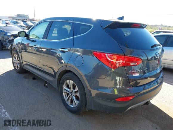 ✅ 2016 Hyundai Santa Fe • VIN: 5XYZT3LB4GG310458 • Лот: 43538523. Опубликован ранее на IAAI с пробегом 142 655 миль. Бесплатный доступ к архиву аукционных продаж из США и подробный отчёт об истории автомобиля на DreamBid. Изображение 3.