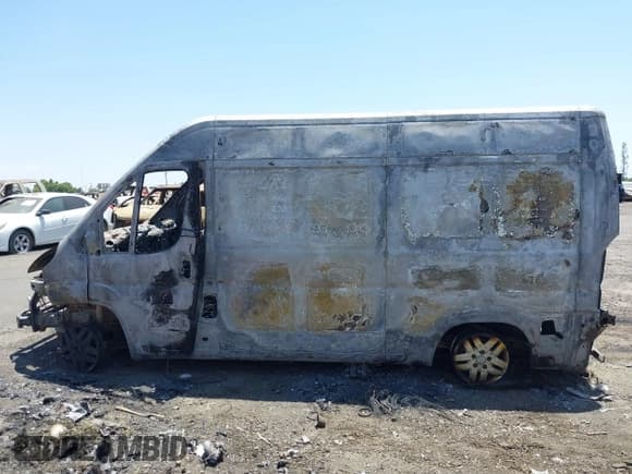 ✅ 2014 Ram ProMaster Cargo • VIN: 3C6TRVCG1EE103202 • Lot: 42458658. Wystawiony na IAAI z przebiegiem Nie podano. Bezpłatny archiwum sprzedaży aukcyjnych z USA i szczegółowy raport historii pojazdu na DreamBid. Zdjęcie 14.