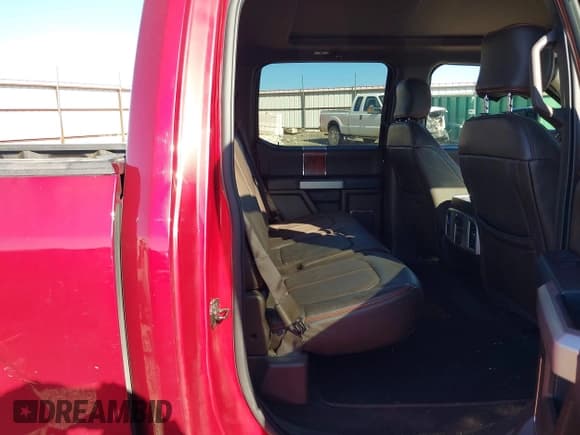 ✅ 2015 Ford F-150 XLT • VIN: 1FTEW1EG9FFA84616 • Lot: 41653922. Wystawiony na IAAI z przebiegiem 189 692 mil. Bezpłatny archiwum sprzedaży aukcyjnych z USA i szczegółowy raport historii pojazdu na DreamBid. Zdjęcie 8.